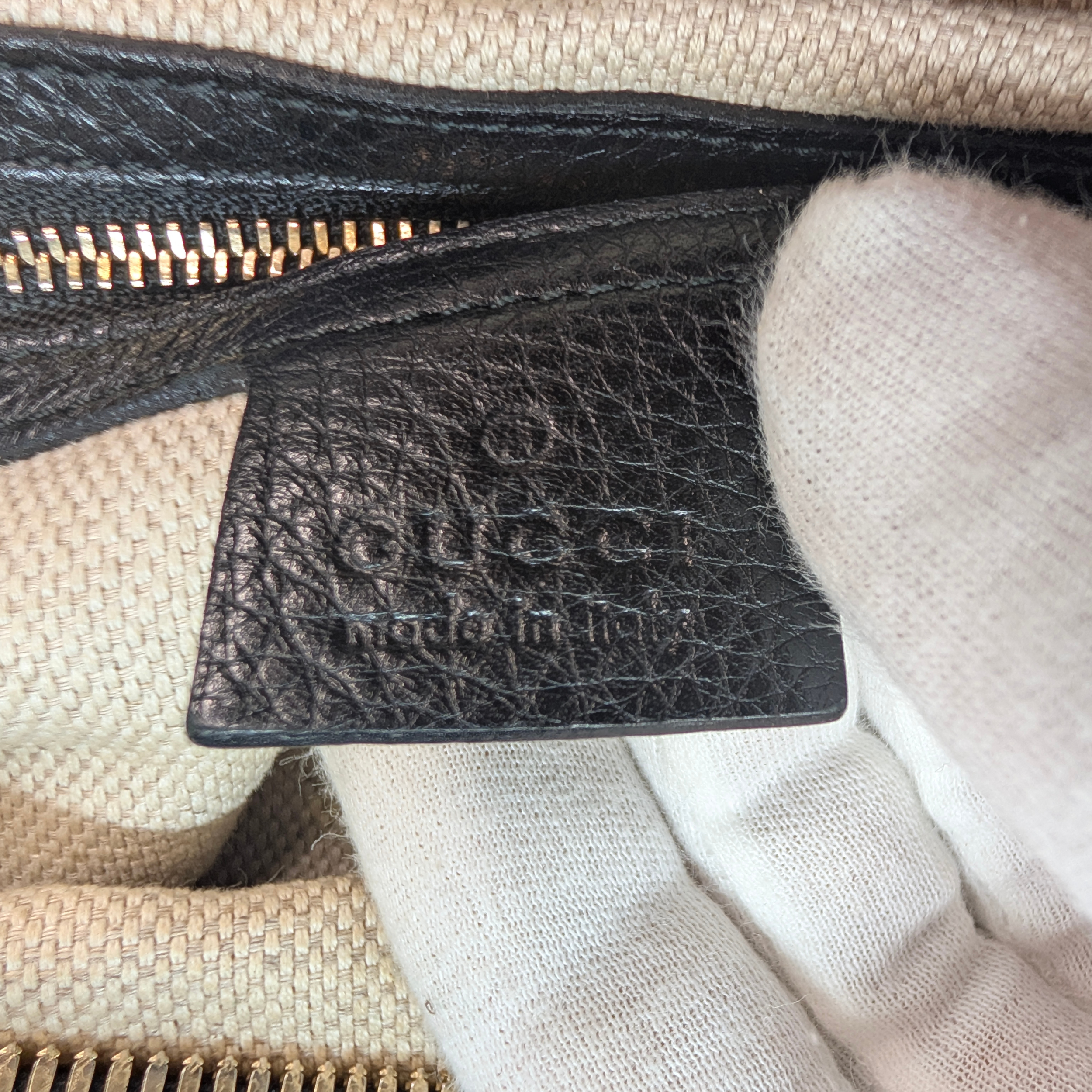 Gucci Soho Pebbled Leather GG Tassel Bag Black