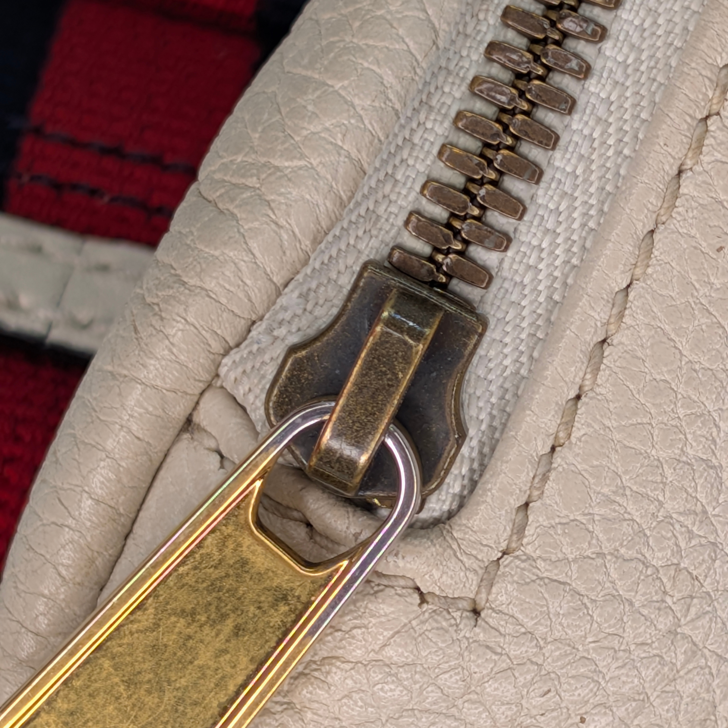 Gucci Grained Calfskin Logo Belt Bum Bag Beige