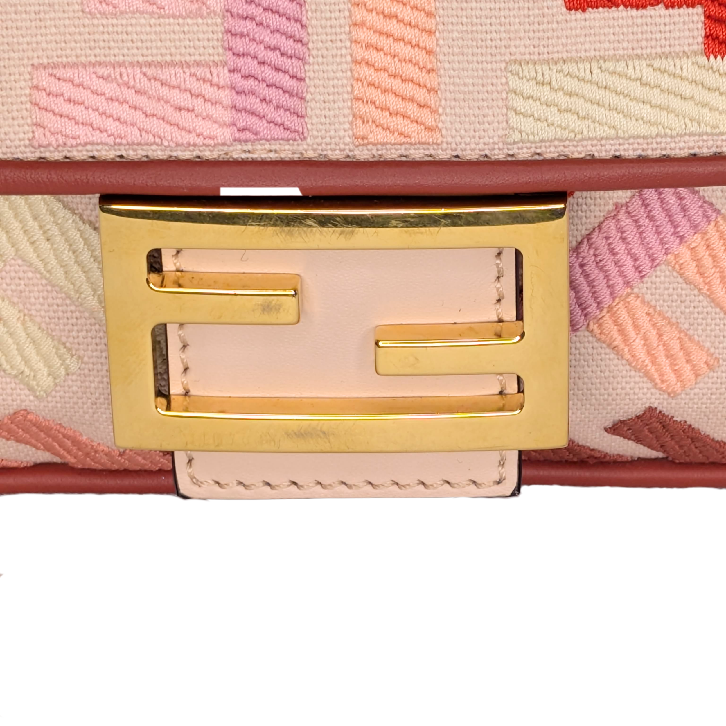 Fendi Baguette Canvas Vitello Medium FF Embroidered Rosa Quarzo Bag Multicolour