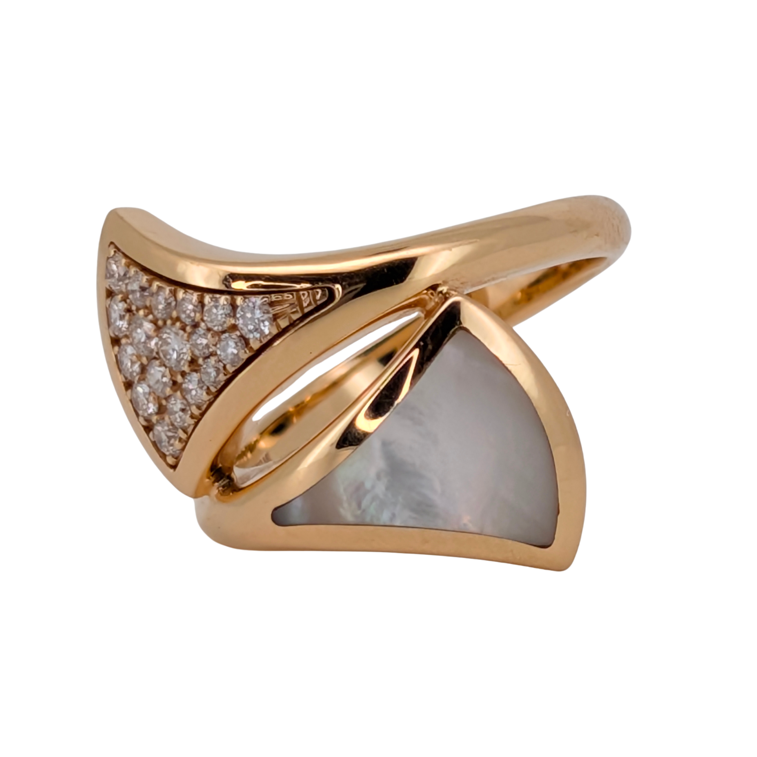 Bvlgari Divas’ Dream Large Model Ring 18K Rose Gold with Diamonds & Mother of Pearl