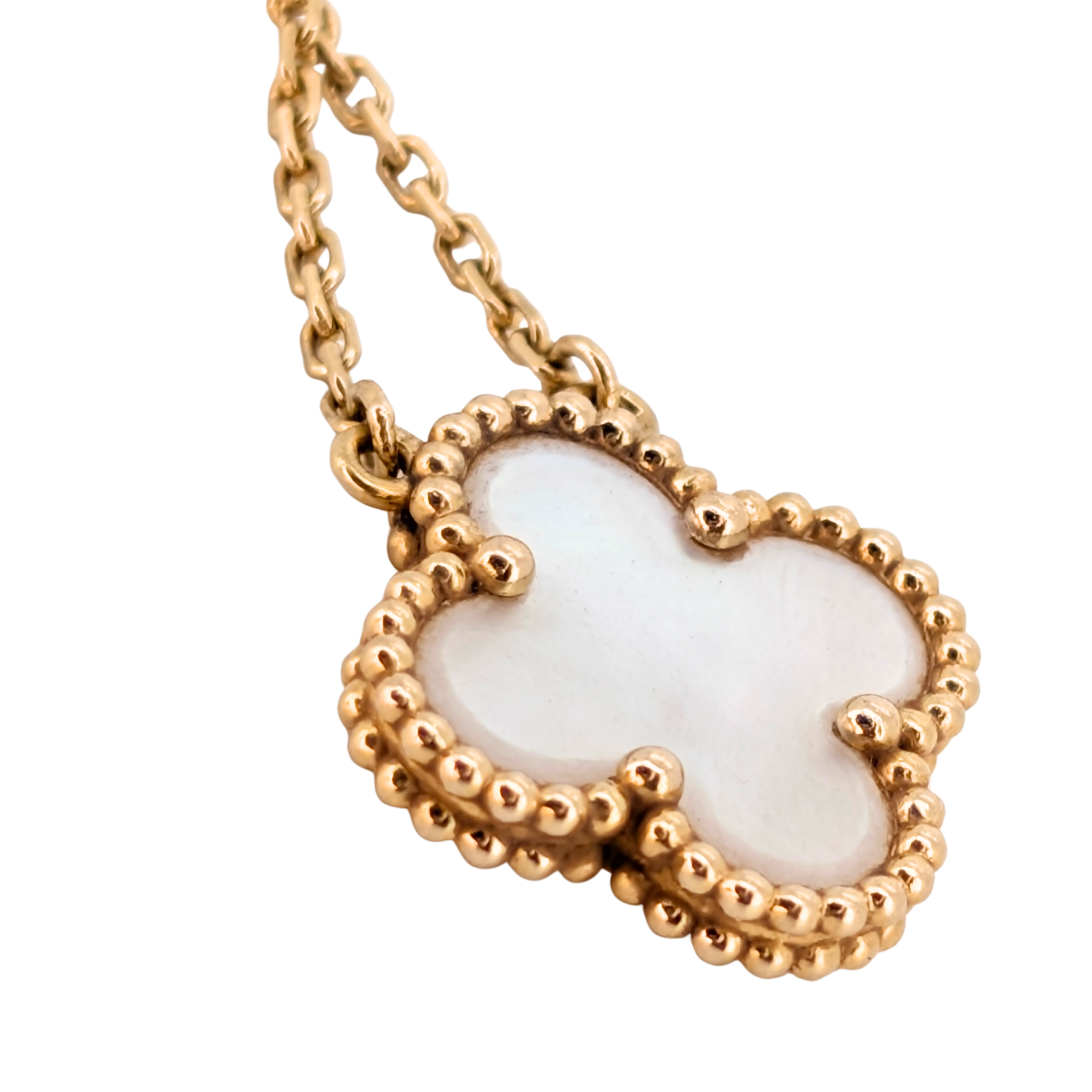 Van Cleef & Arpels Vintage Alhambra Mother Of pearl Necklace 18k Gold