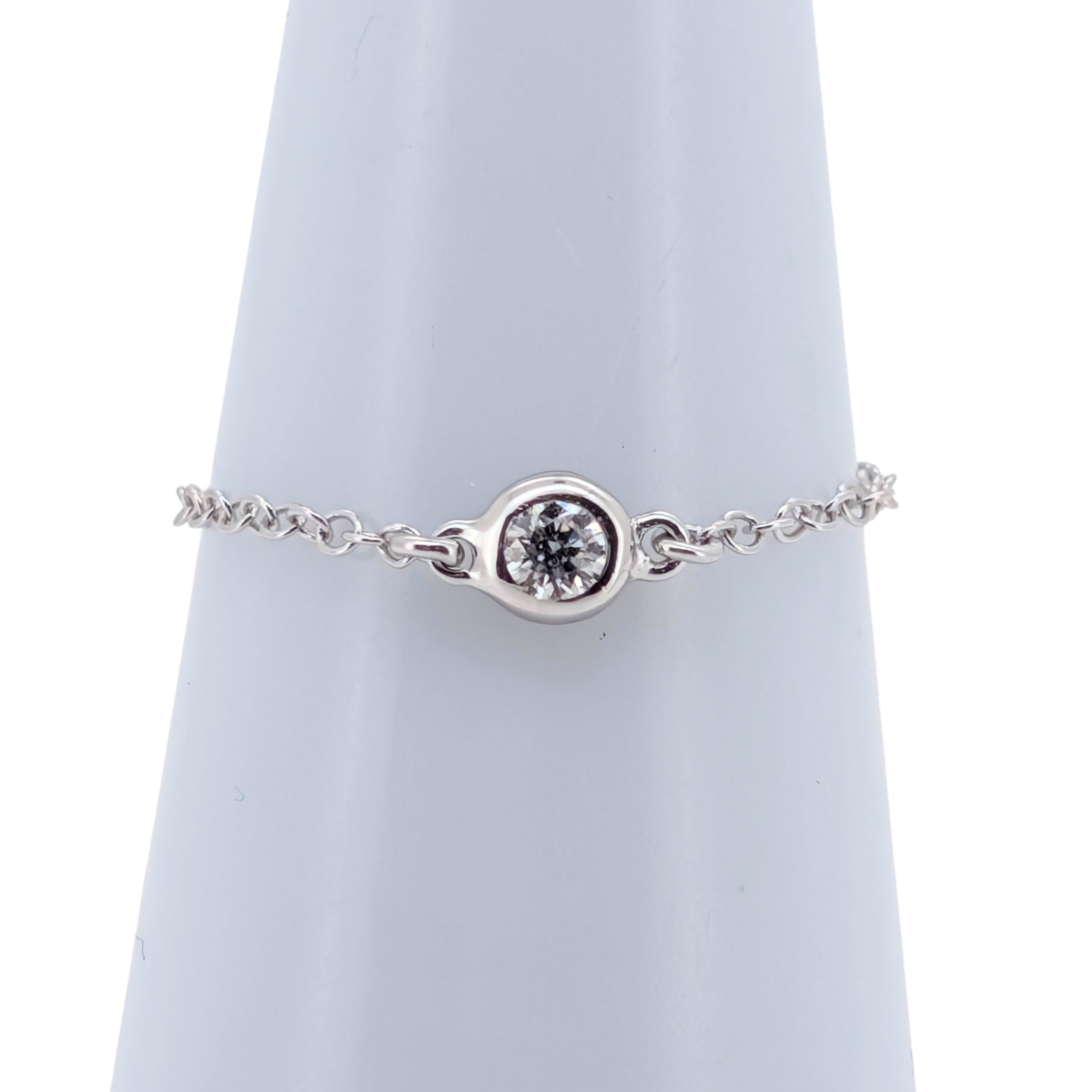 0.05Ct Natural Round Brilliant Diamond Bezel Set Chain Ring In 18K White Gold