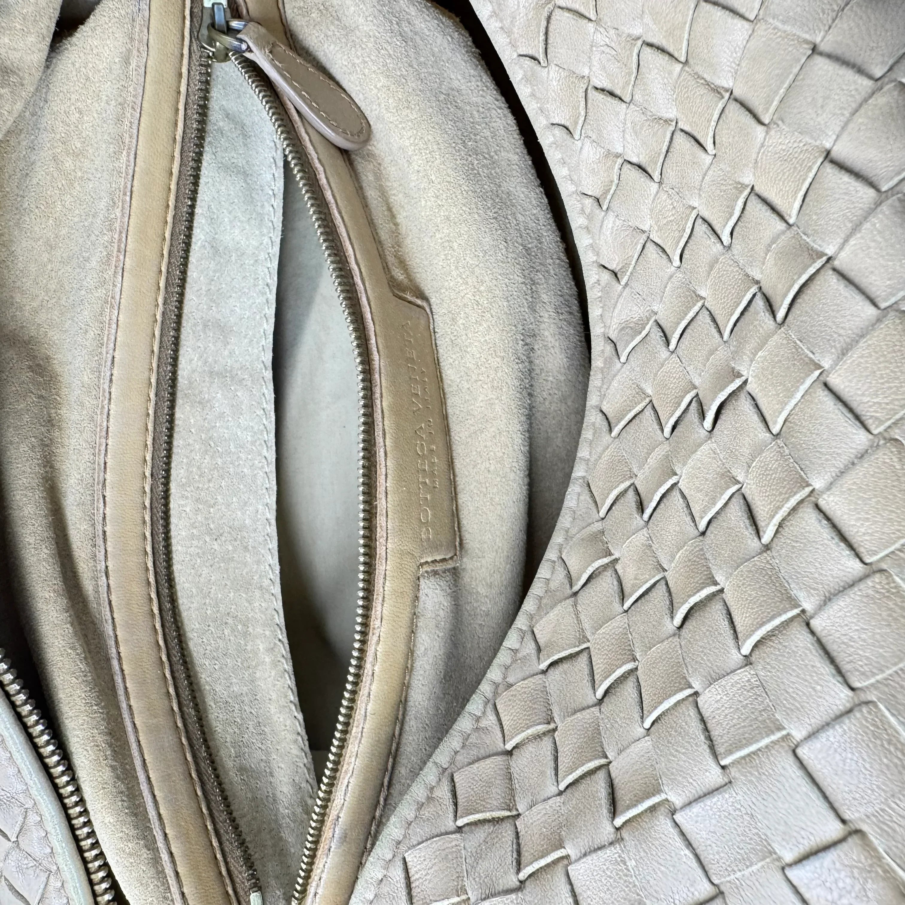 Bottega Veneta Nappa Intrecciato Padlock Montaigne Moutarde Beige Bag - Lost Designer