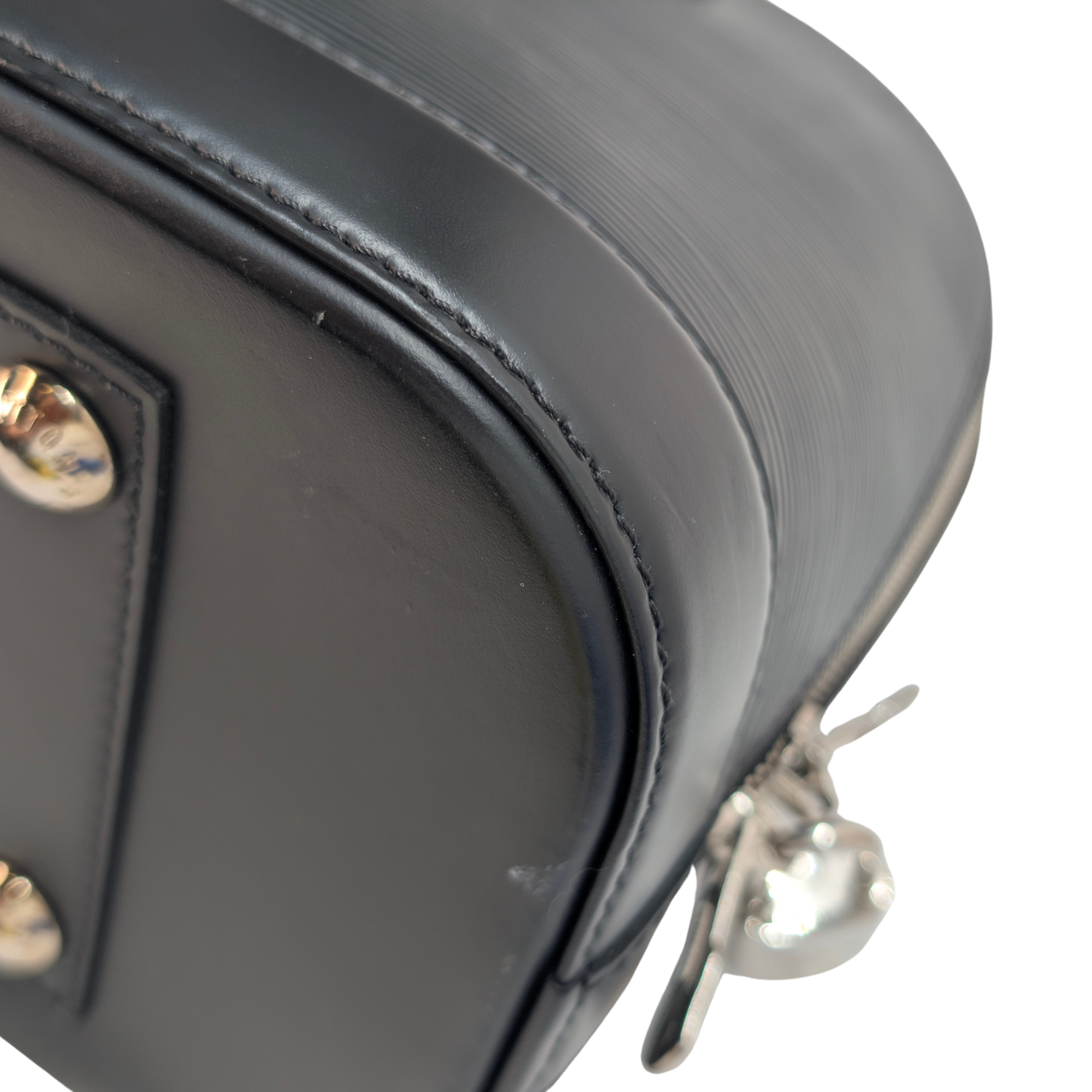 Louis Vuitton Alma MM Handbag Epi Leather Black