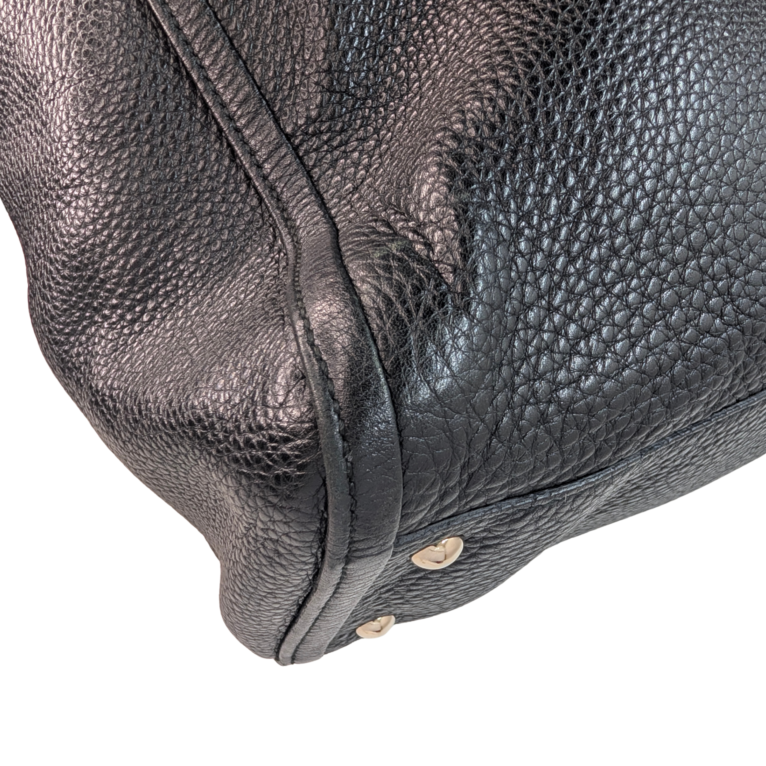 Gucci Soho Pebbled Leather GG Tassel Bag Black