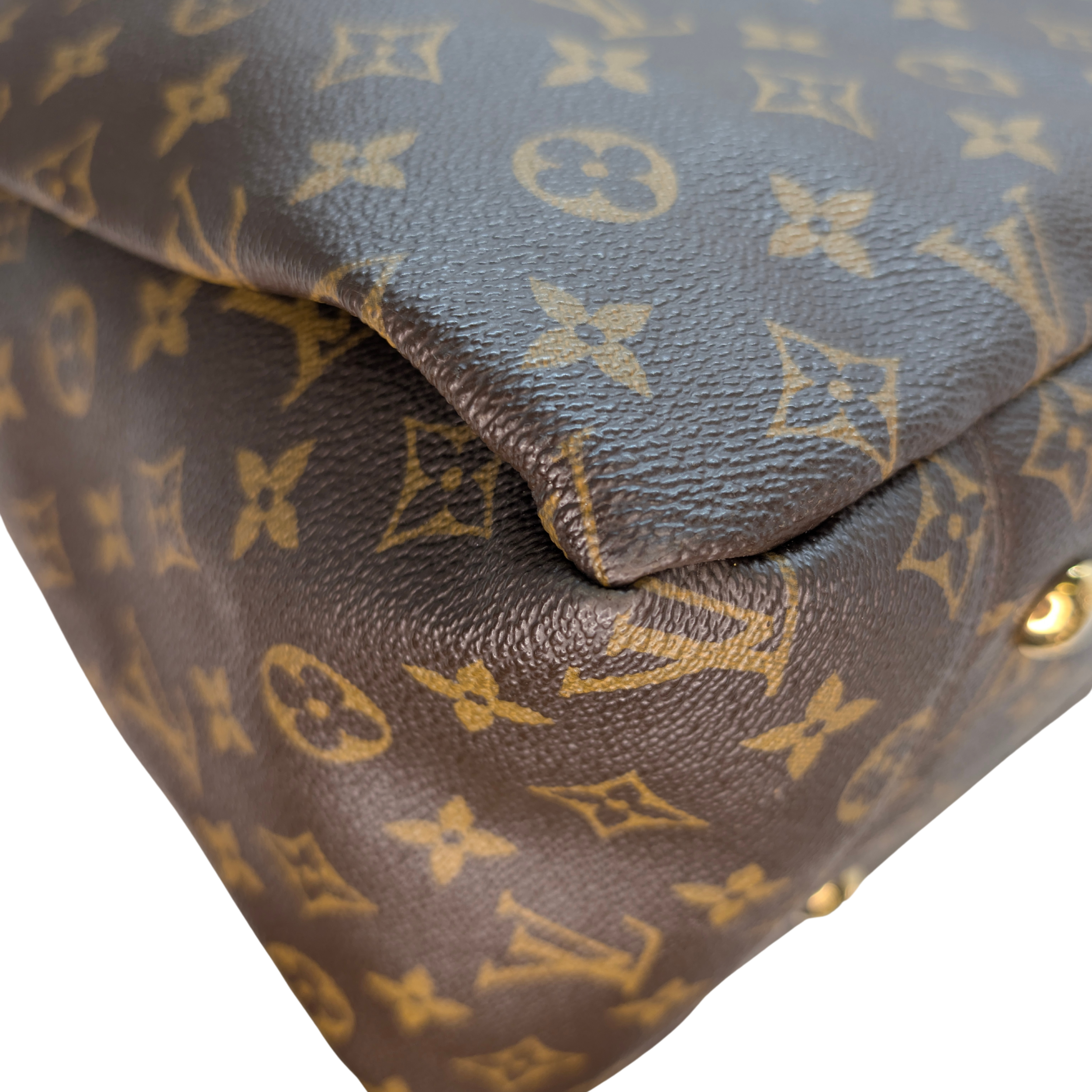 Louis Vuitton Artsy GM Monogram Shoulder Bag