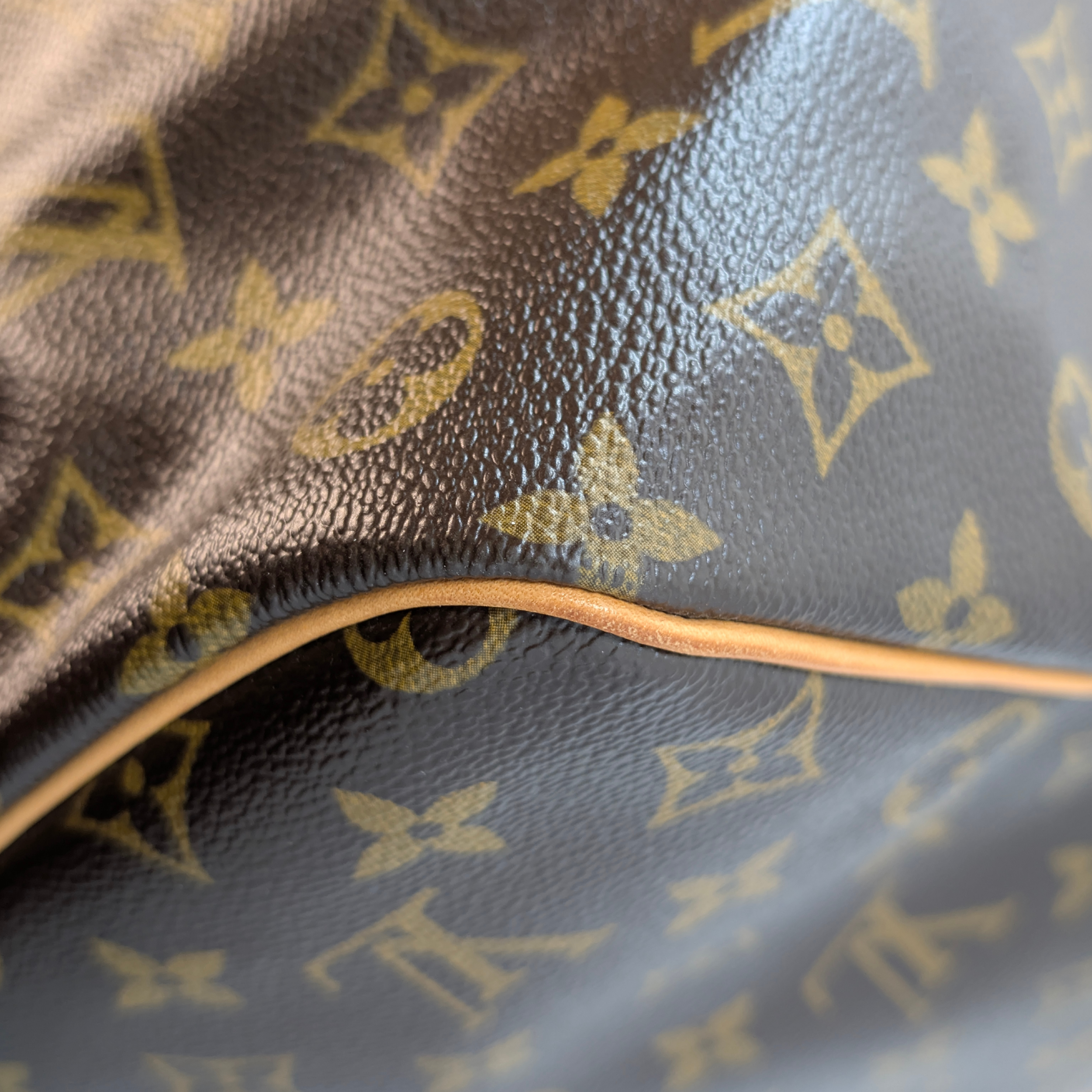 Louis Vuitton Keepall Bandouliere 60 Monogram Duffle Bag