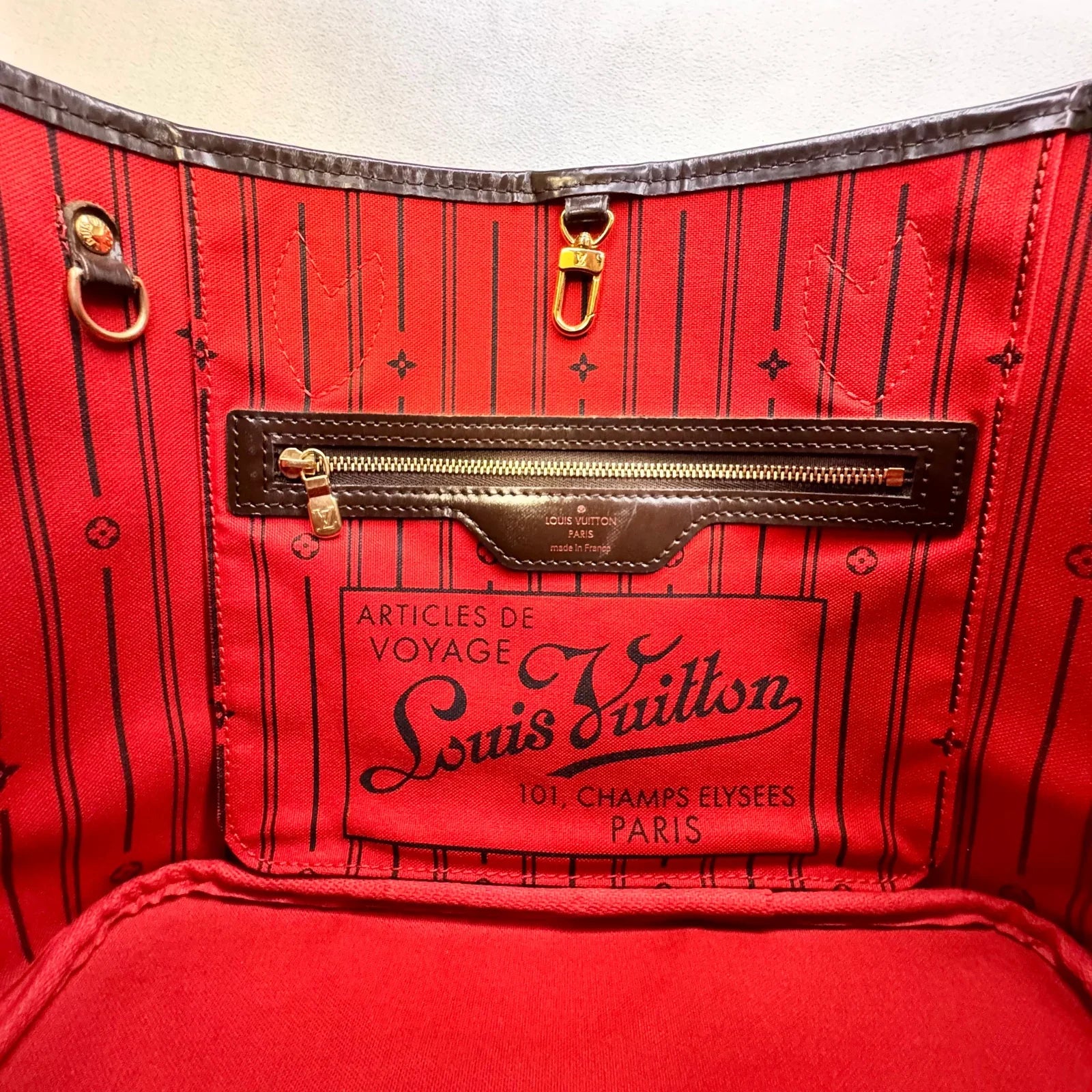 Louis Vuitton Damier Neverfull Petit Modèle Bag - Lost Designer