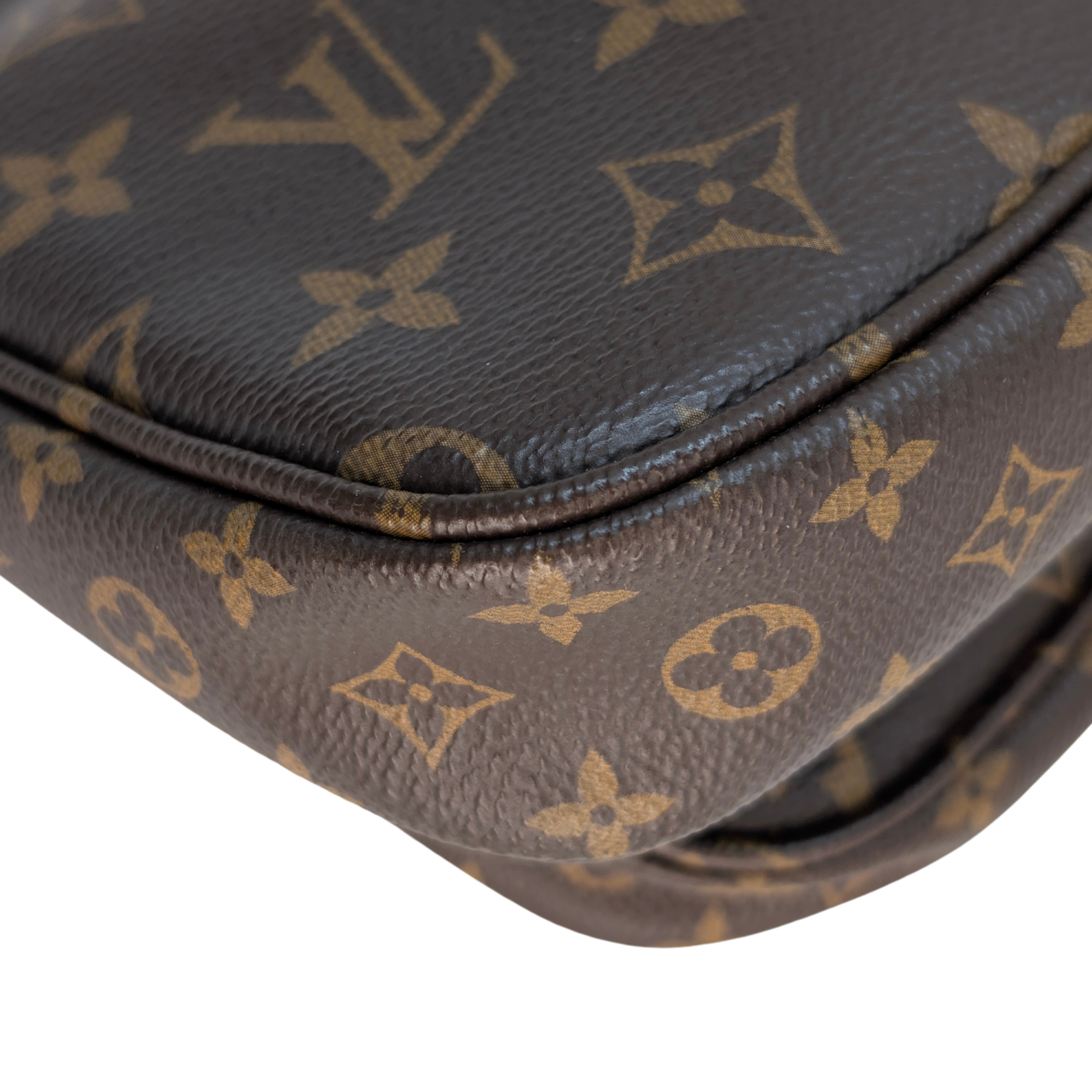 Louis Vuitton Multi Pochette Accessoires Monogram Bag
