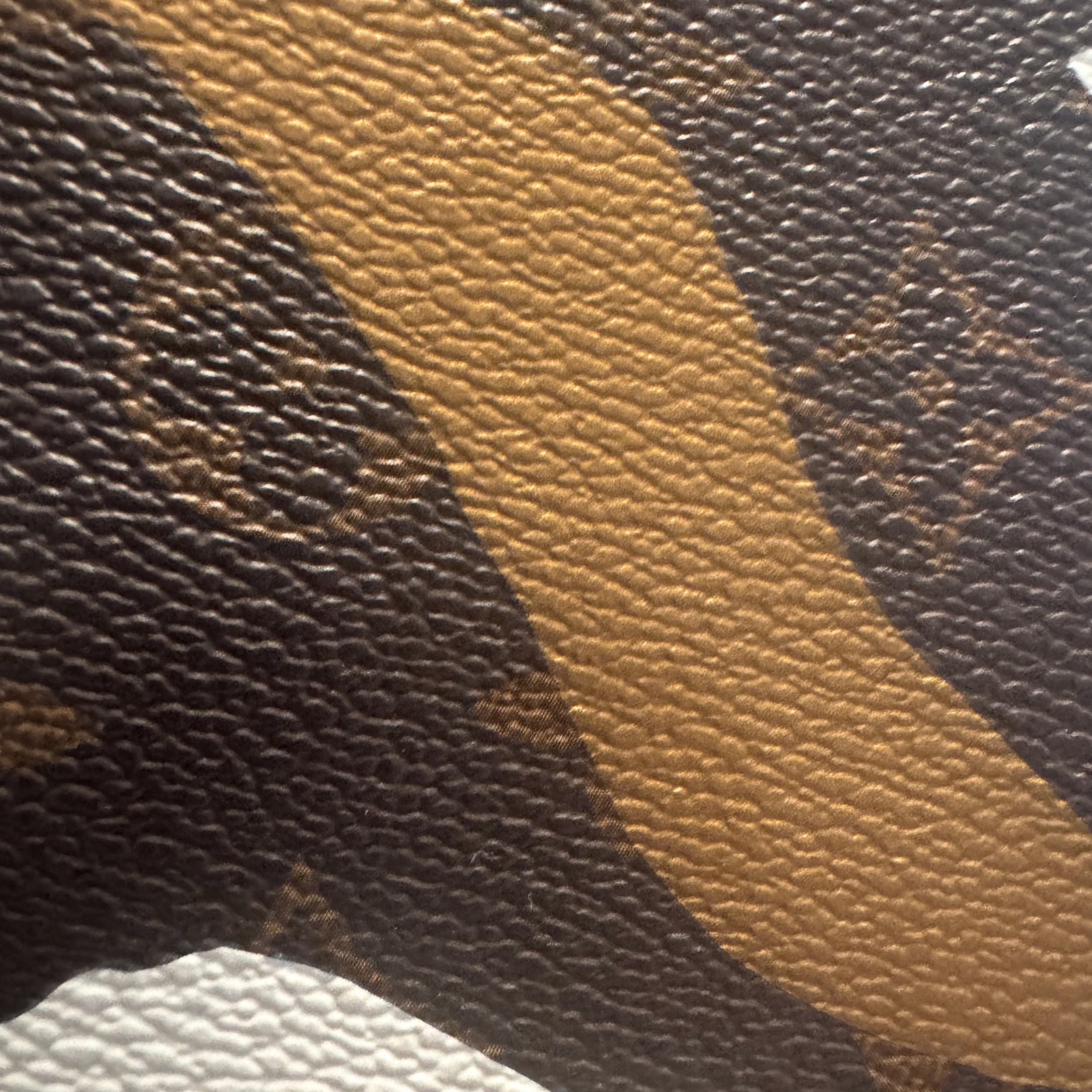 Louis Vuitton x LOL League of Legends Neverfull MM Limited Edition Bag