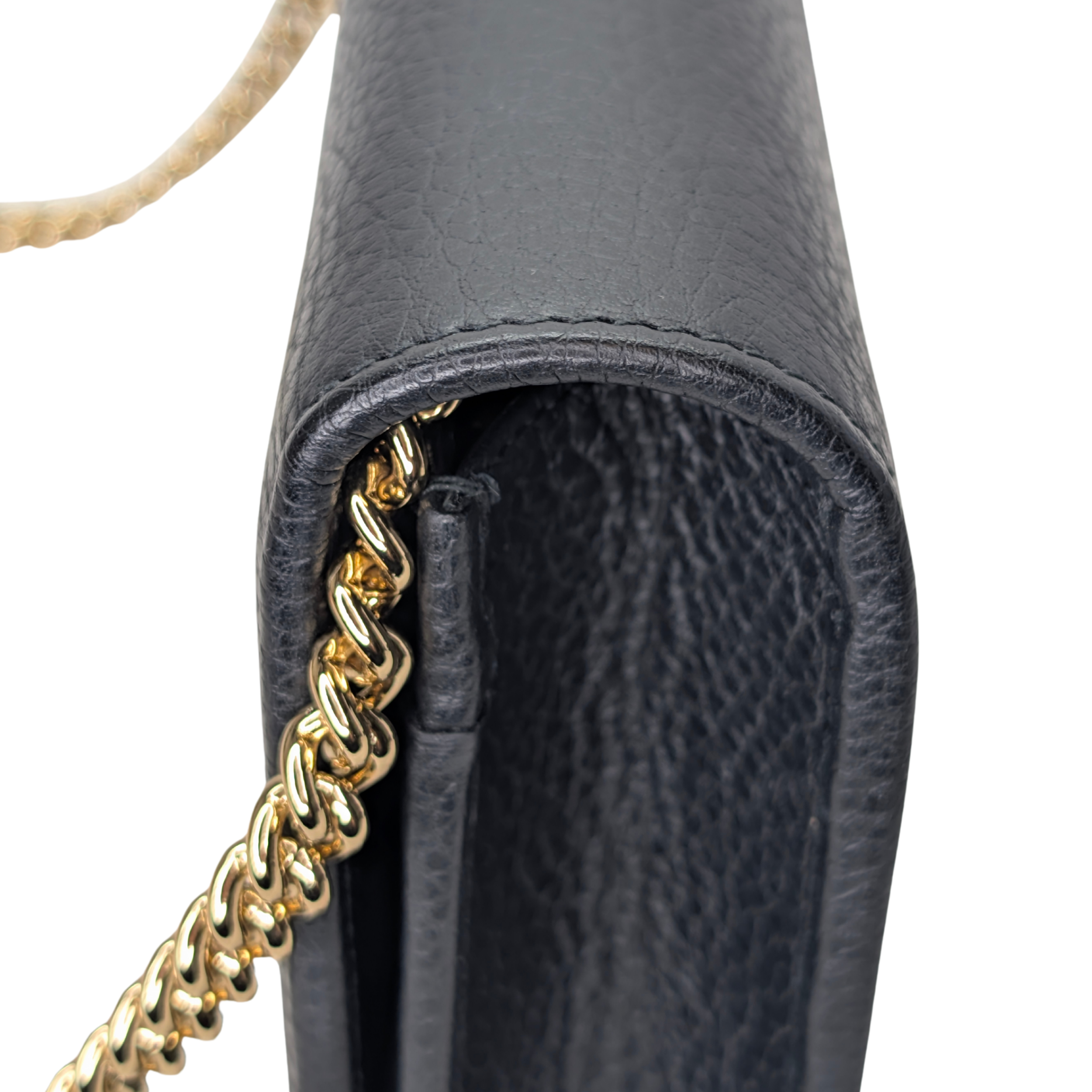 Gucci GG Marmont wallet on Chain Black