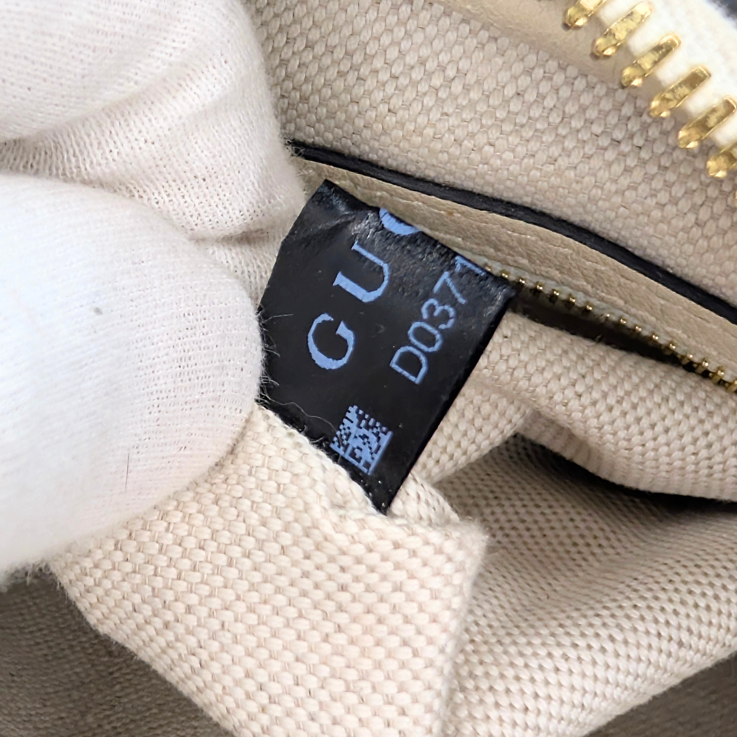 Gucci White GG Star Leather Camera Shoulder Bag