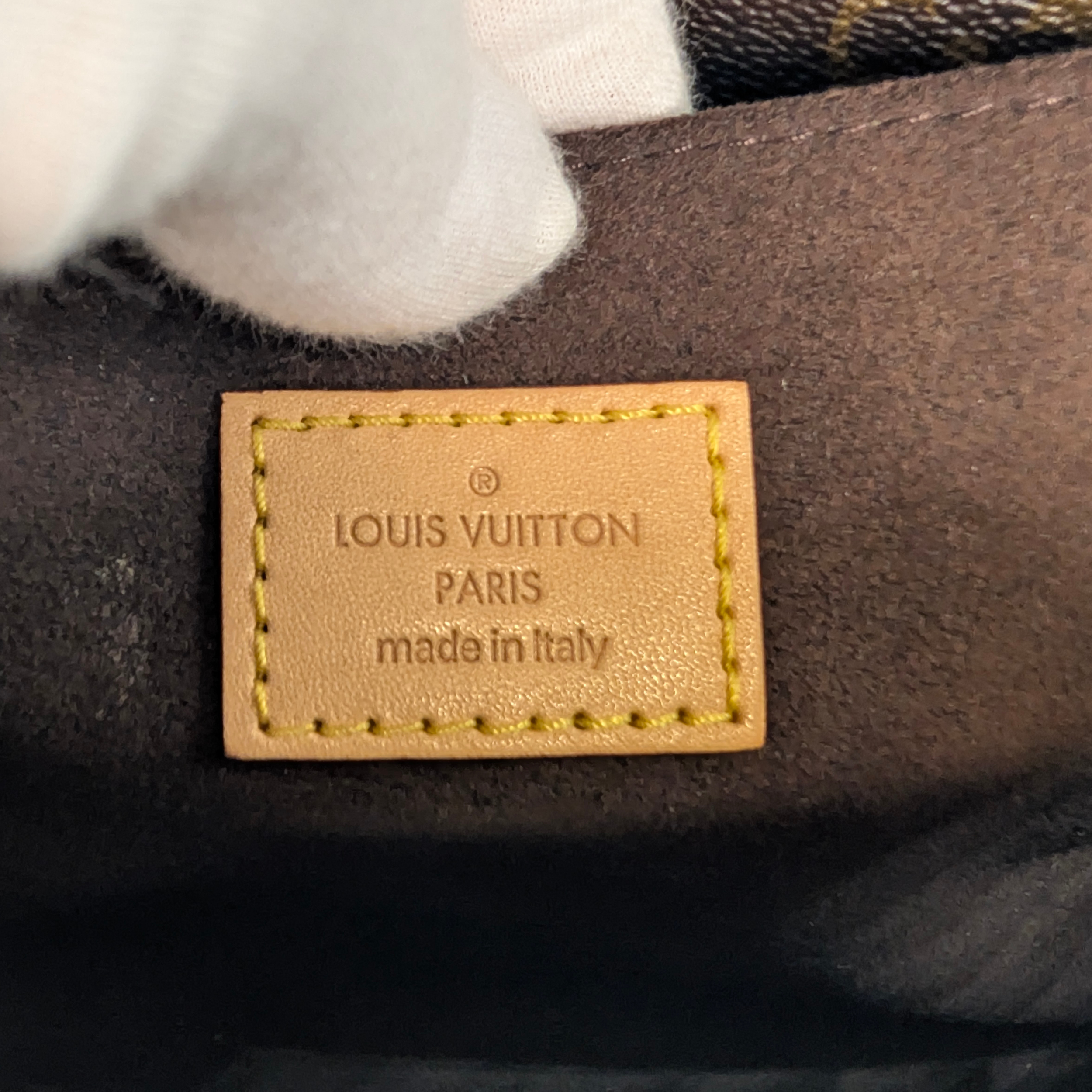 Louis Vuitton Pochette Metis Monogram Crossbody Bag
