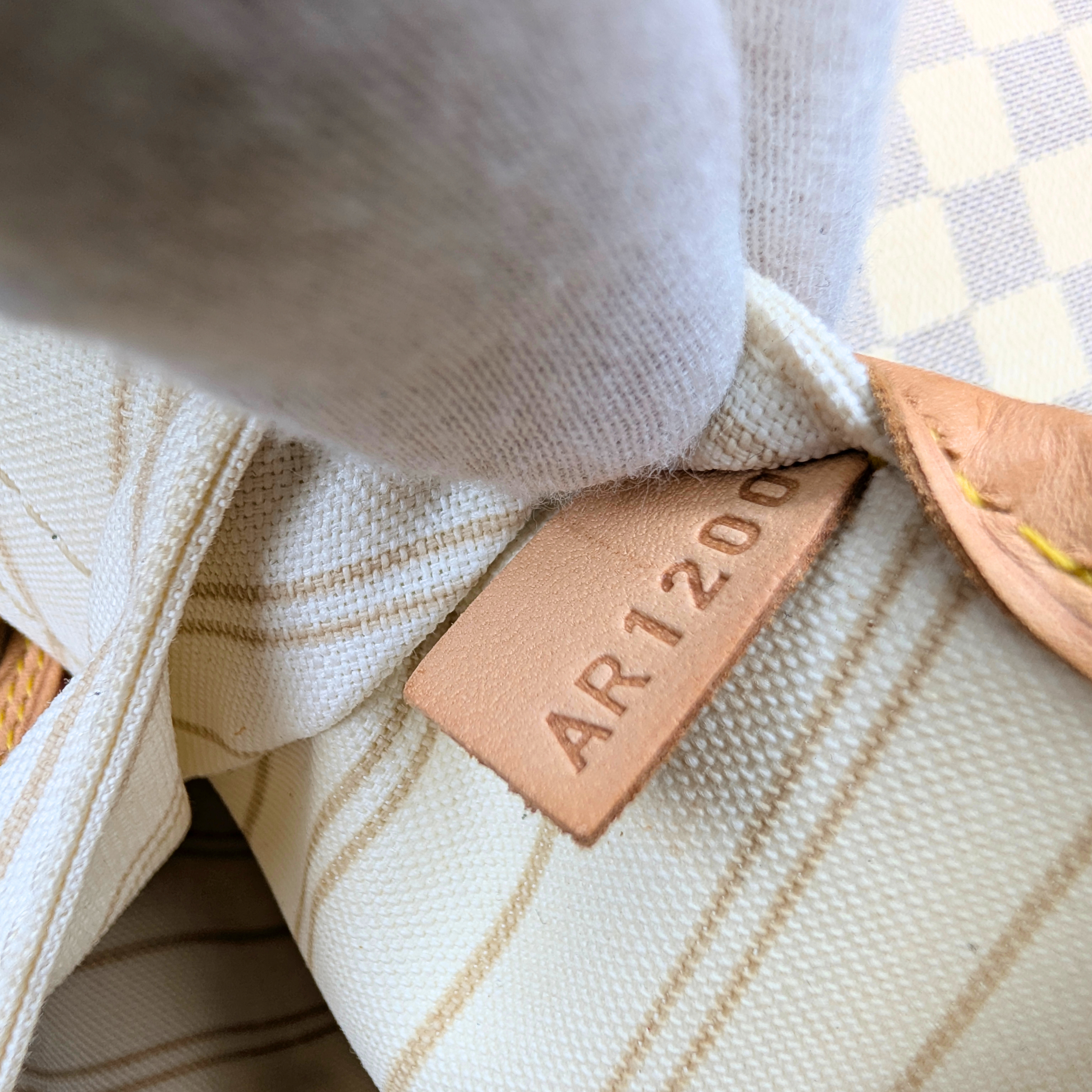 Louis Vuitton Neverfull MM Damier Azur