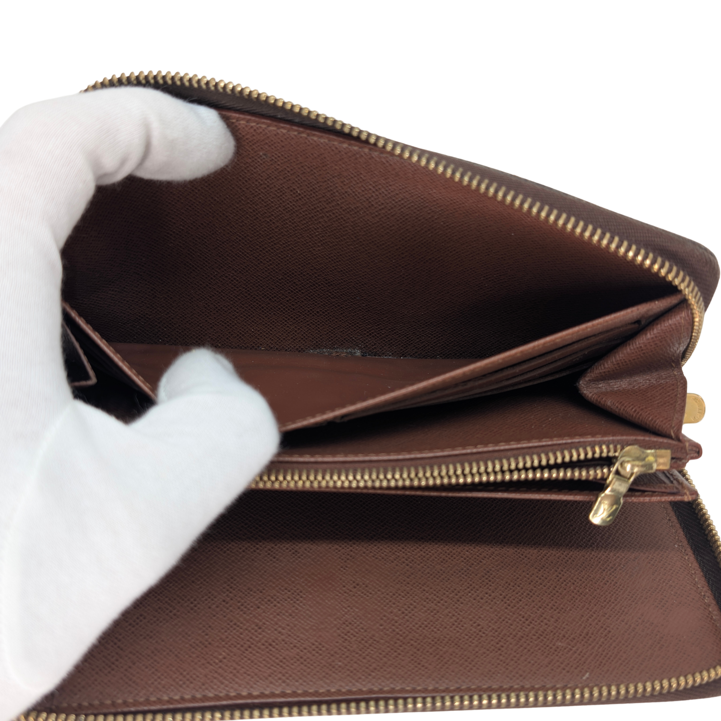 Louis Vuitton Monogram Canvas Zippy Passport Organizer Wallet