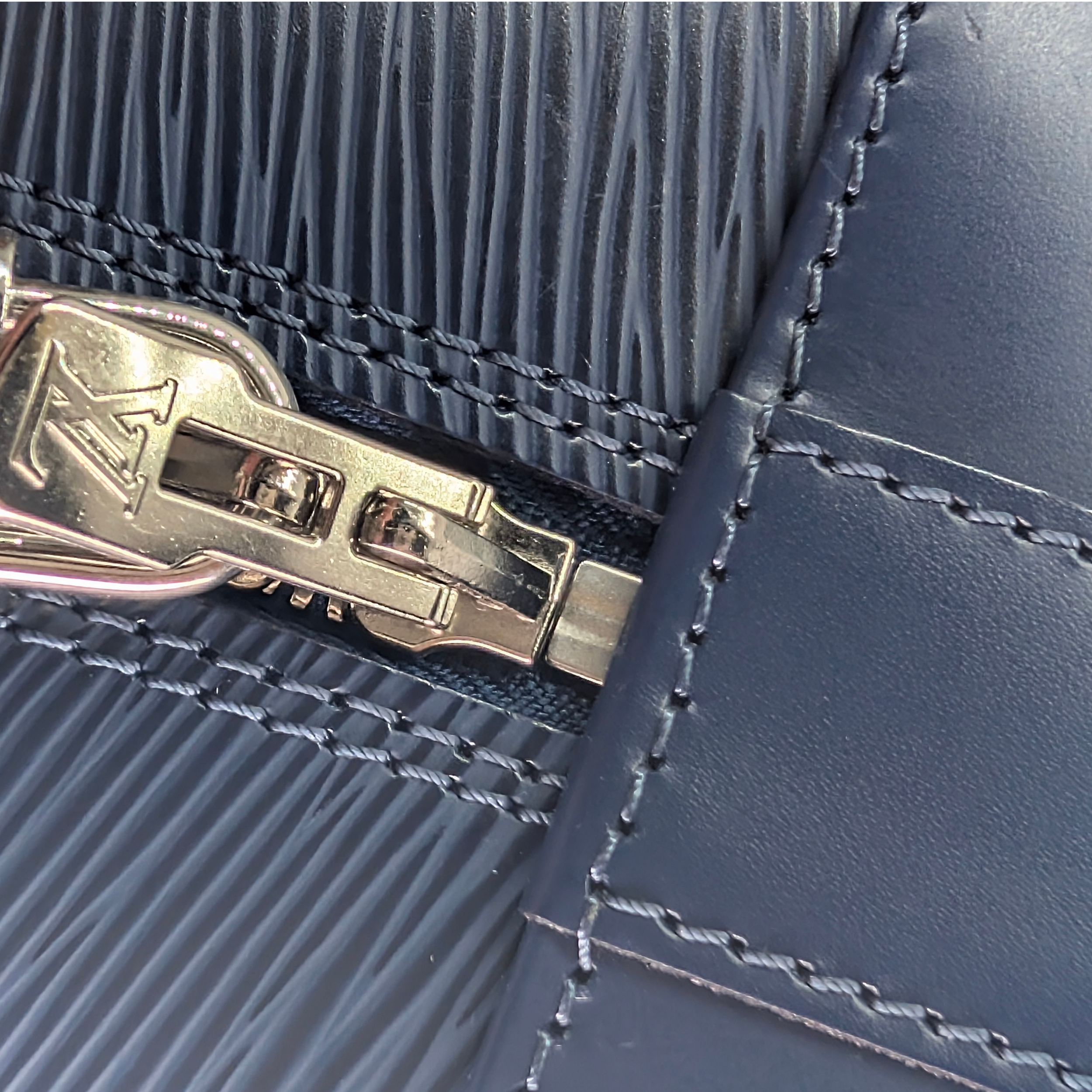Louis Vuitton Alma GM Epi Leather Bag Navy Blue