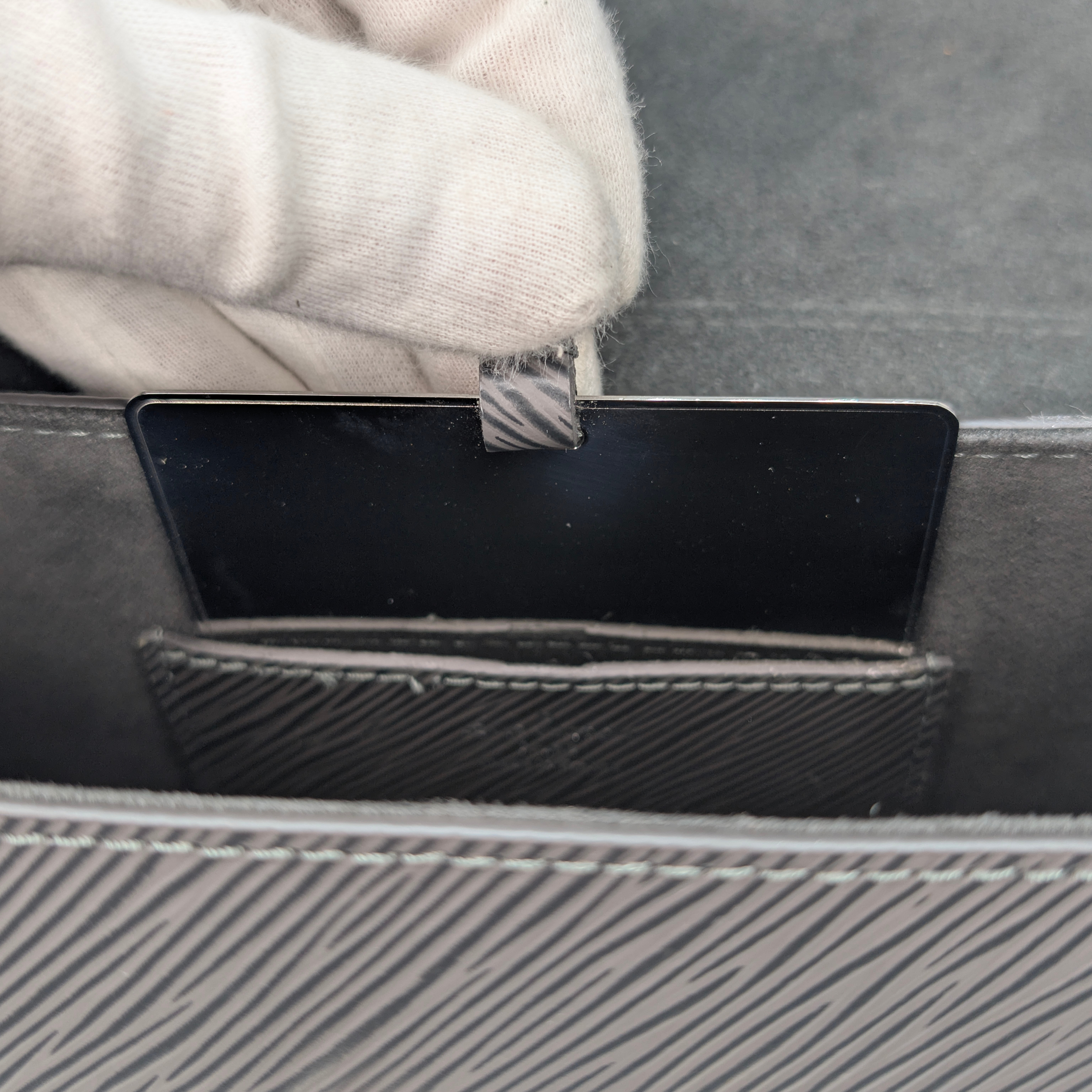 Louis Vuitton Twist MM Crossbody Bag Deep Grey