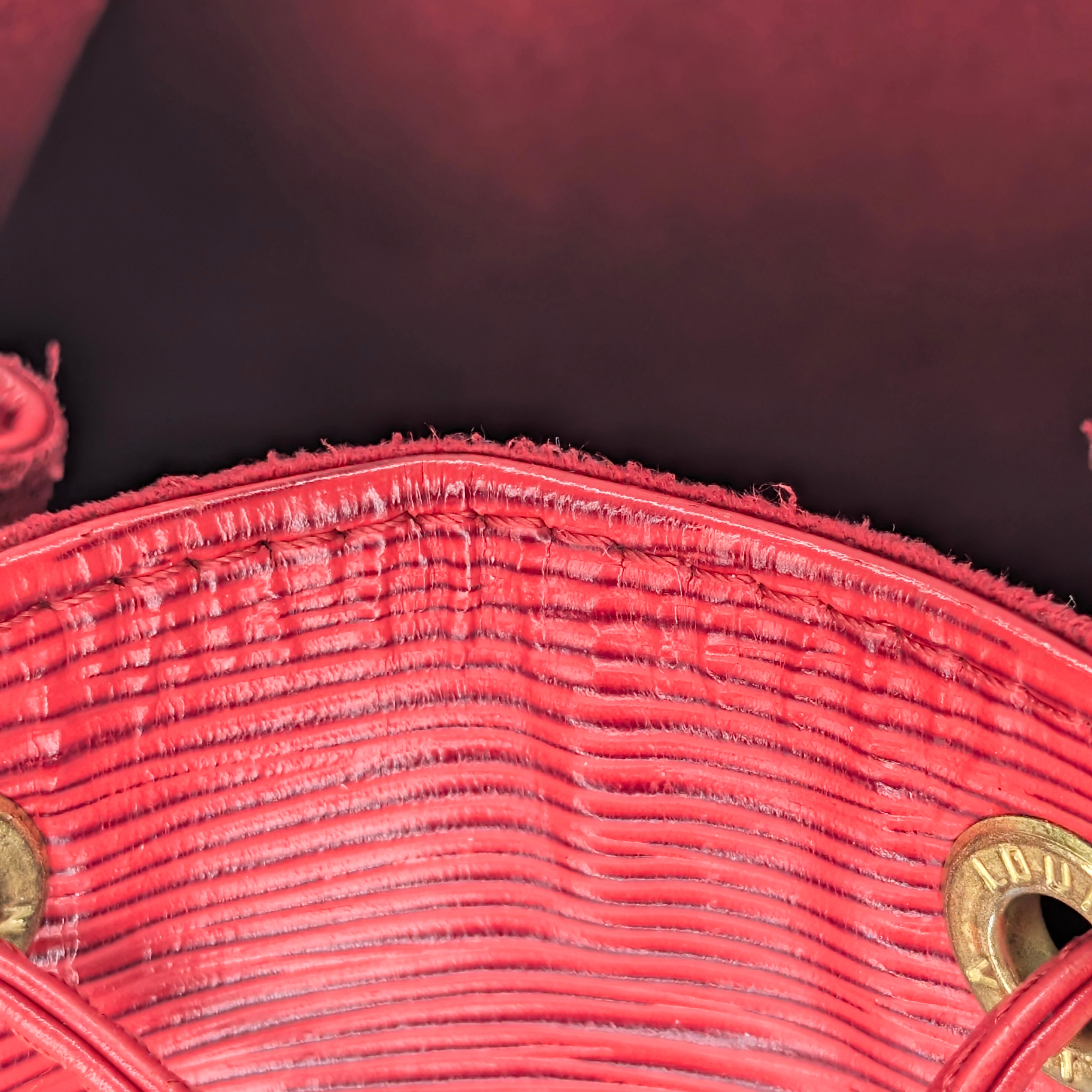 Louis Vuitton Epi Noe GM Bucket Bag Red
