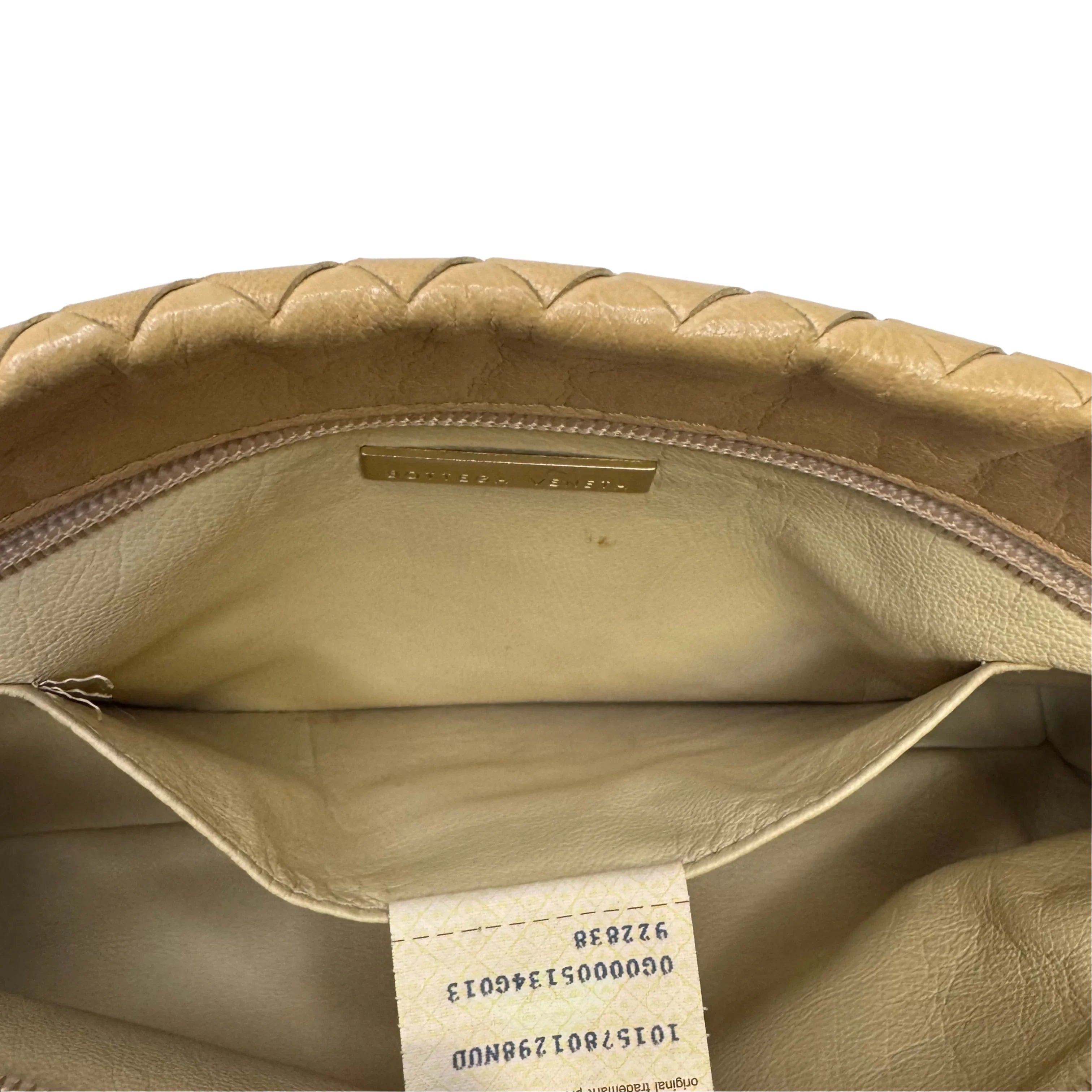 Bottega Veneta Intrecciato Shoulder Bag beige - Lost Designer