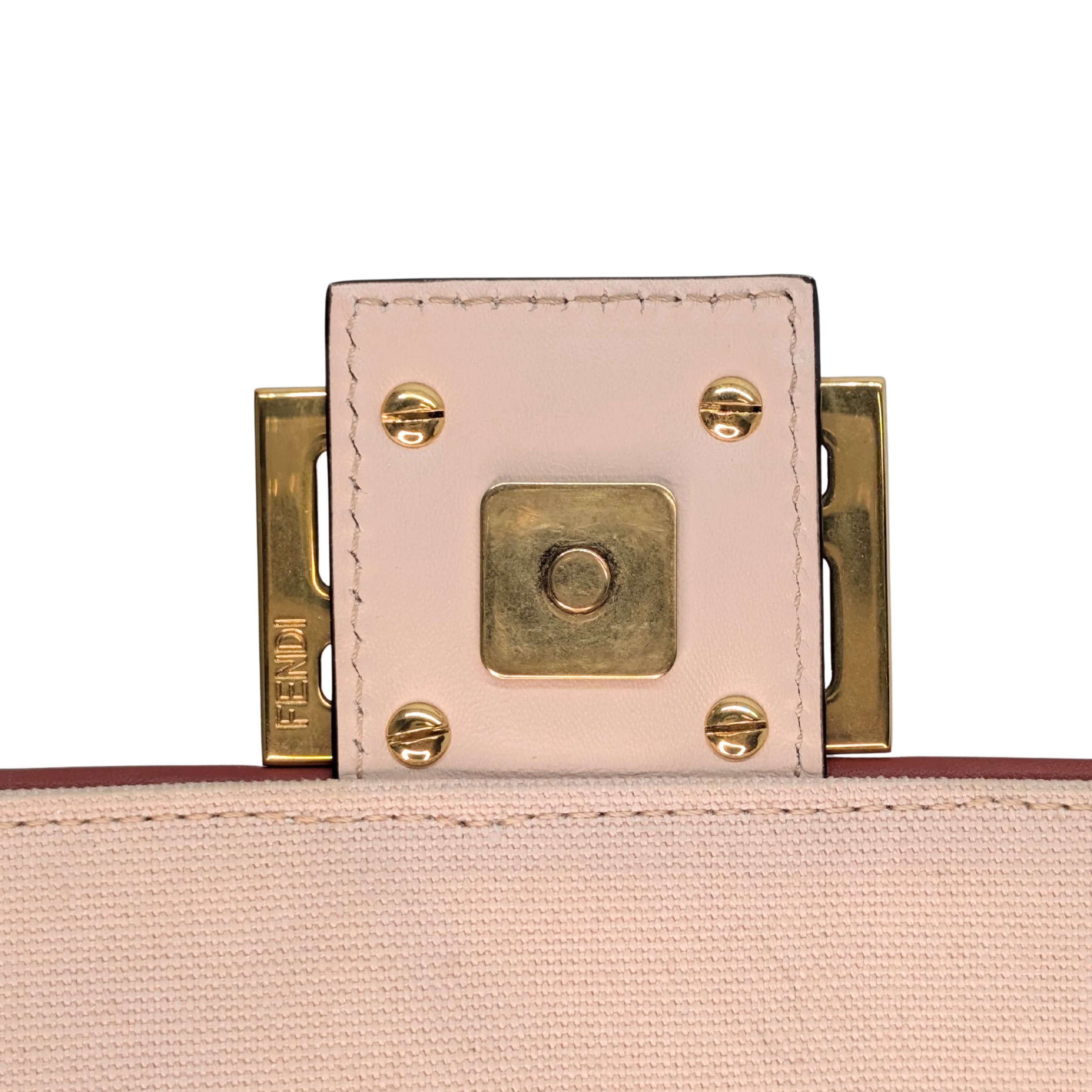Fendi Baguette Canvas Vitello Medium FF Embroidered Rosa Quarzo Bag Multicolour