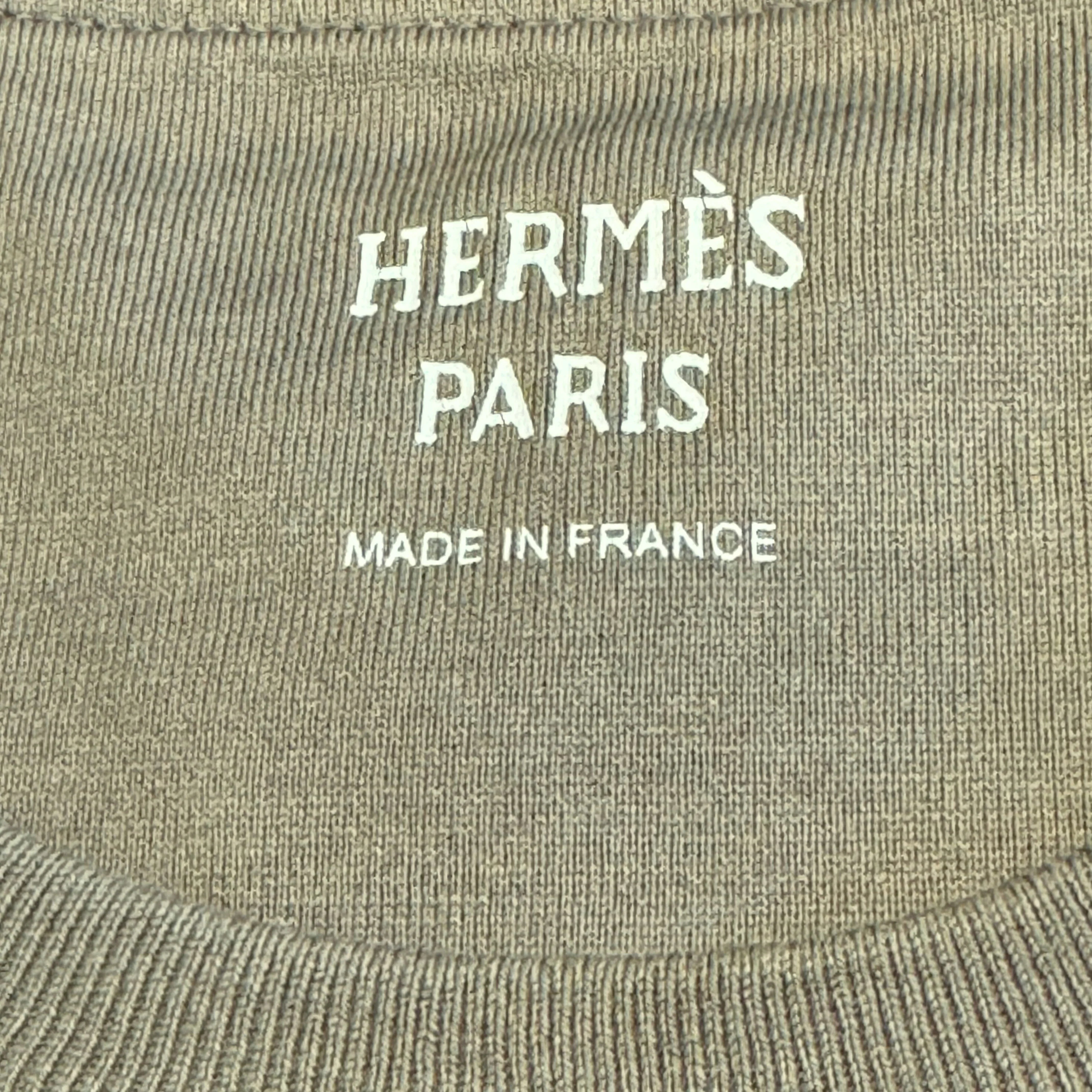 Hermes Droit Poche Brodée T-shirt Khaki size 40 - Lost Designer