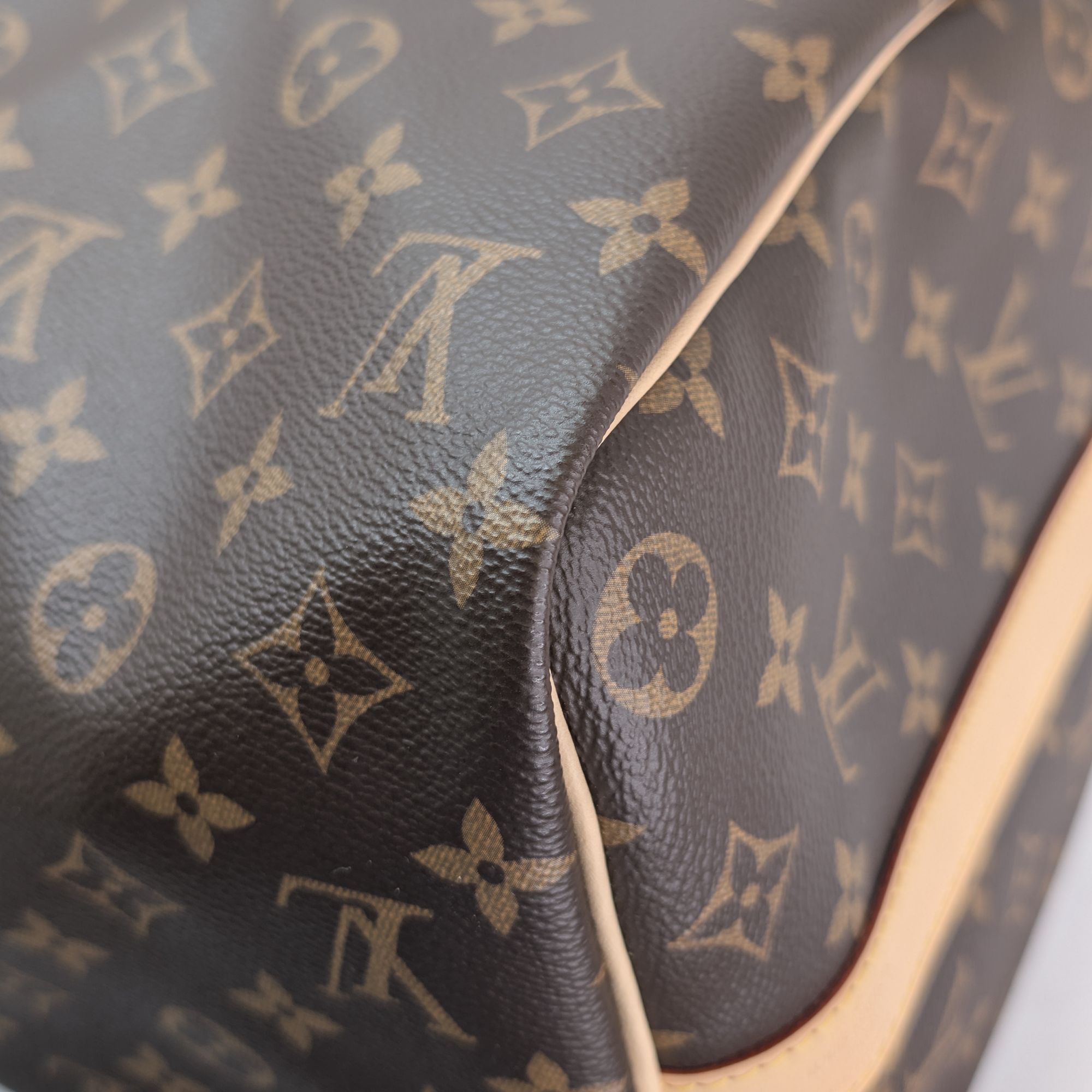 Louis Vuitton 45 Keepall Bandouliére Bag