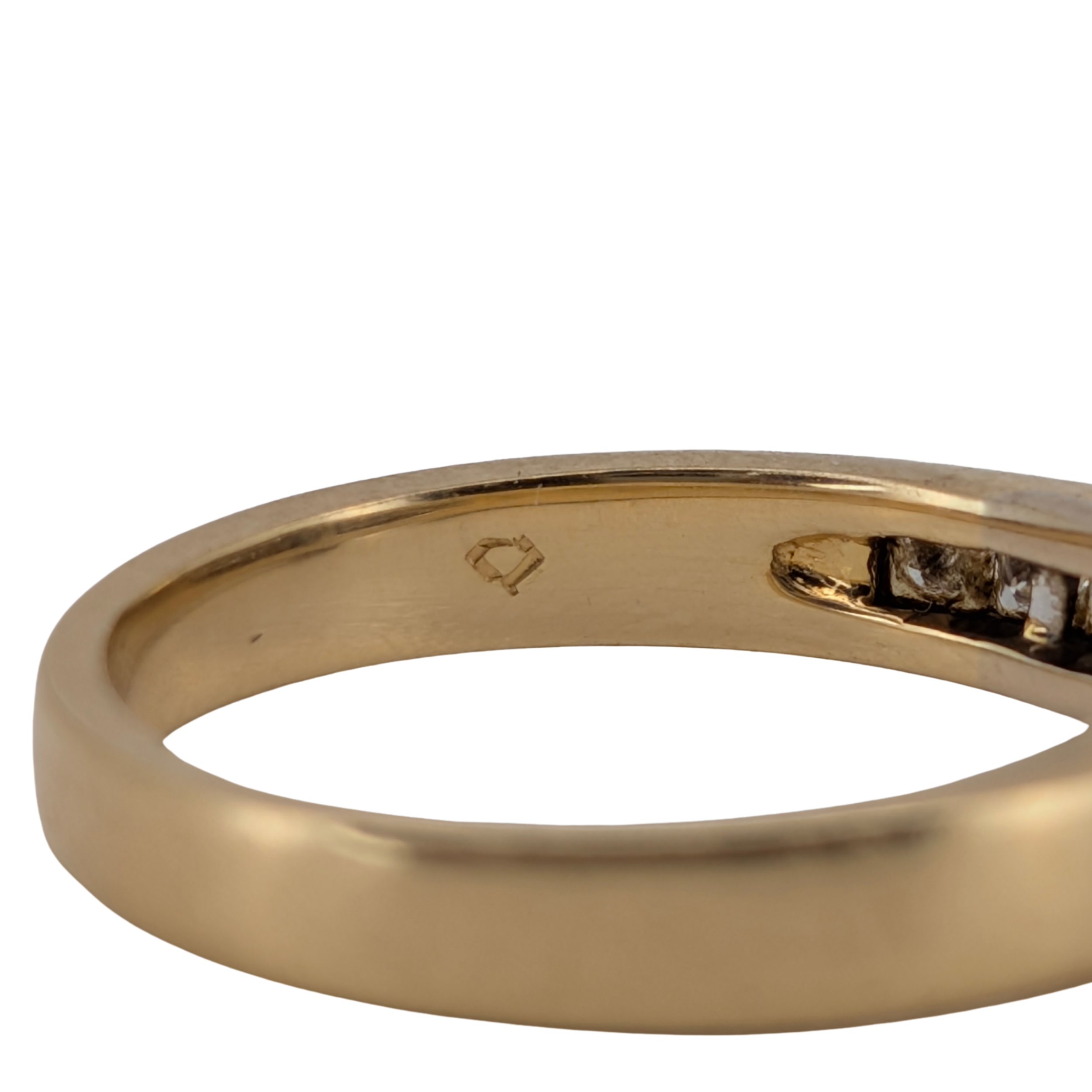 0.30ct Centre with 0.46ct TDW Princess Cut Diamond Ring On 18k Gold