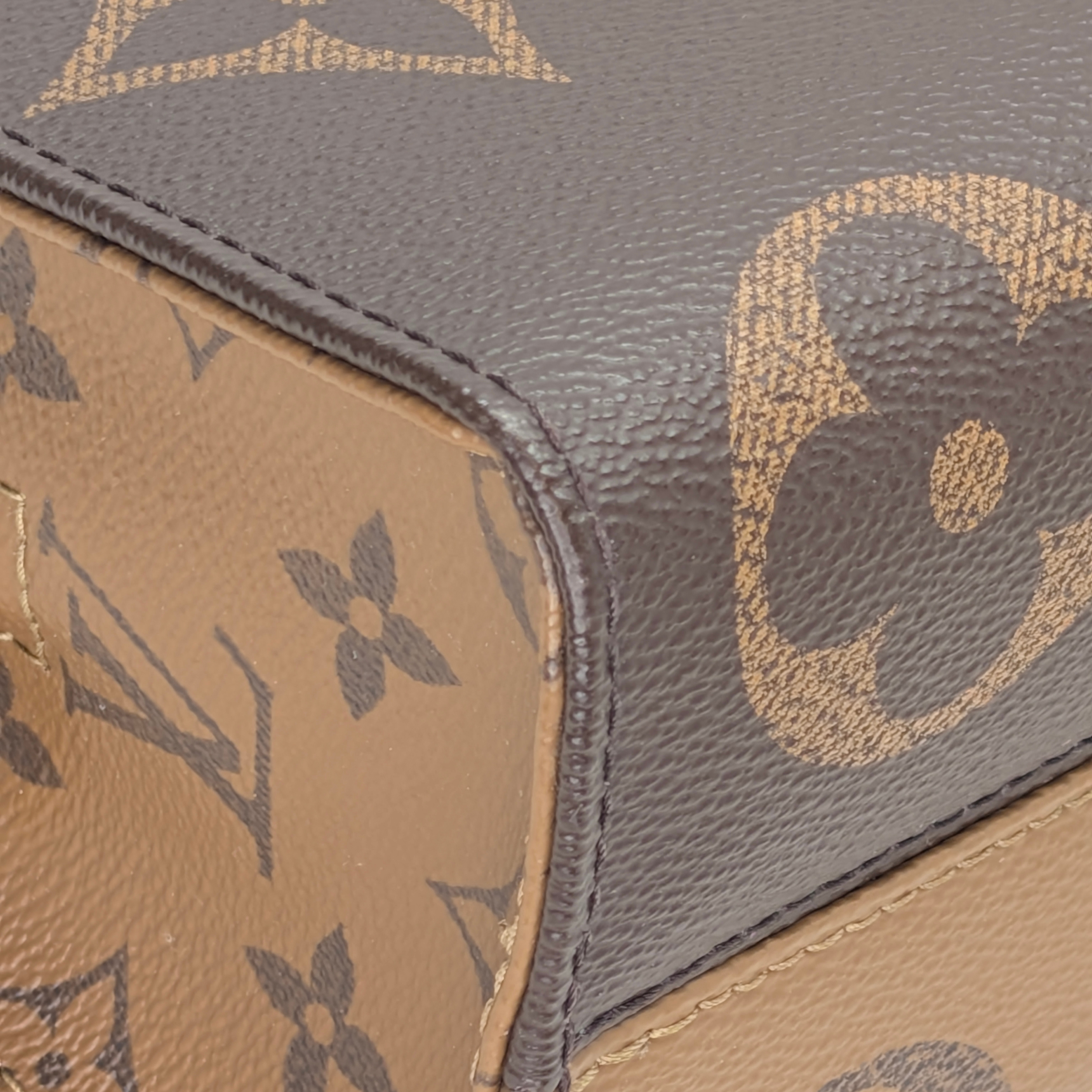 路易威登OnTheGo East West Monogram