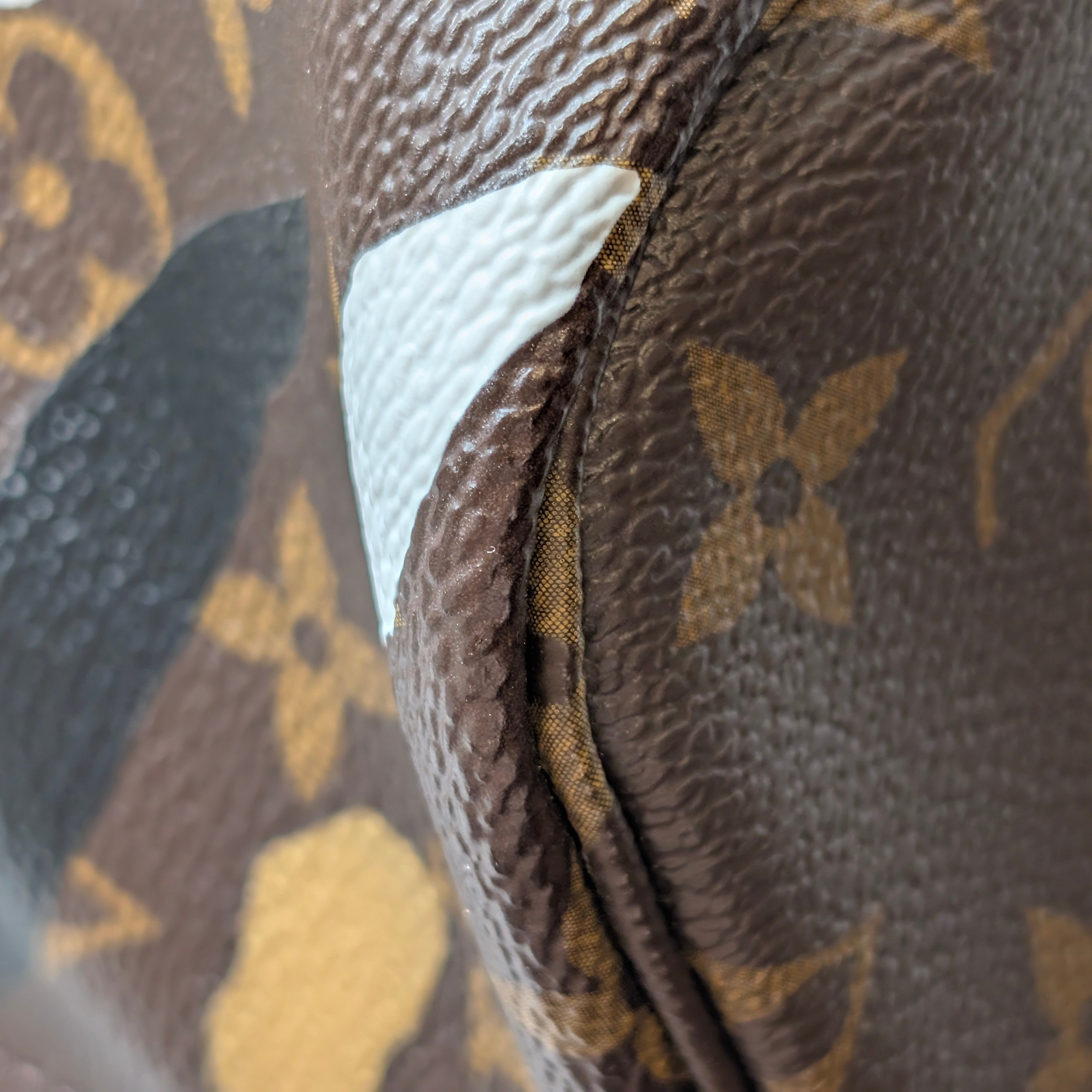 Louis Vuitton x LOL League of Legends Neverfull MM Limited Edition Bag