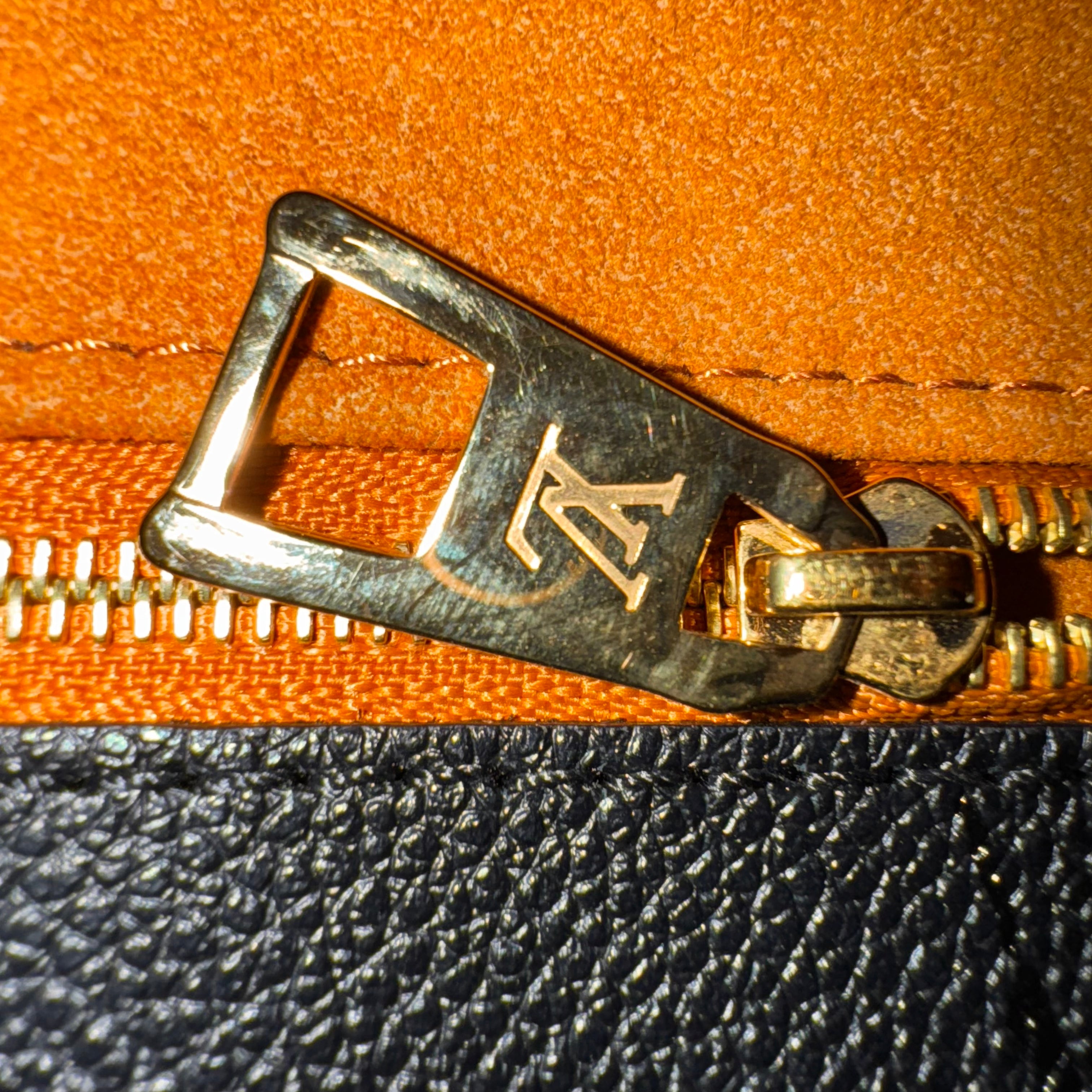 Louis Vuitton OnTheGo Monogram Tote Bag Leather Black - Lost Designer