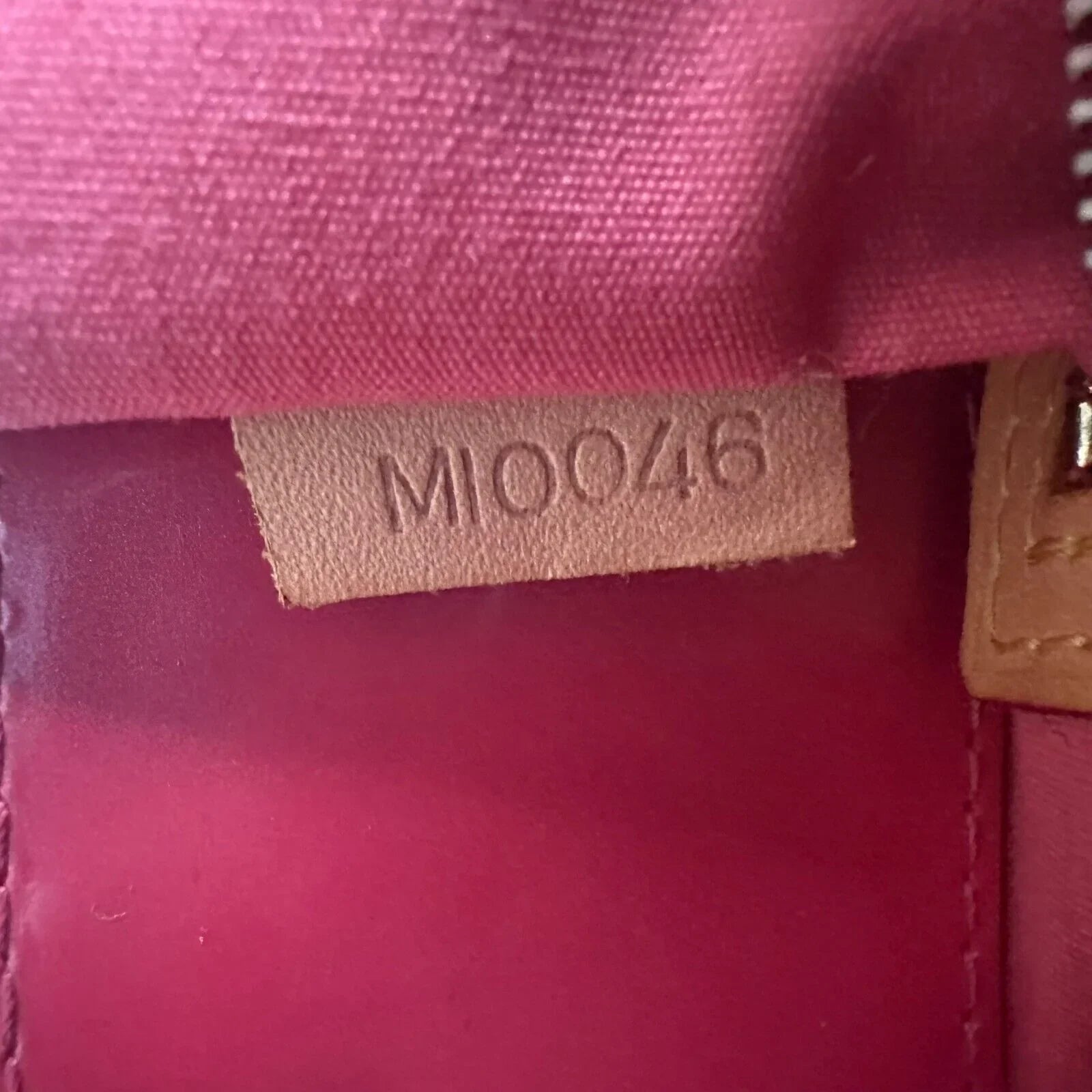 Louis Vuitton Monogram Vernis Reade PM Bag, Rose Pop - Lost Designer